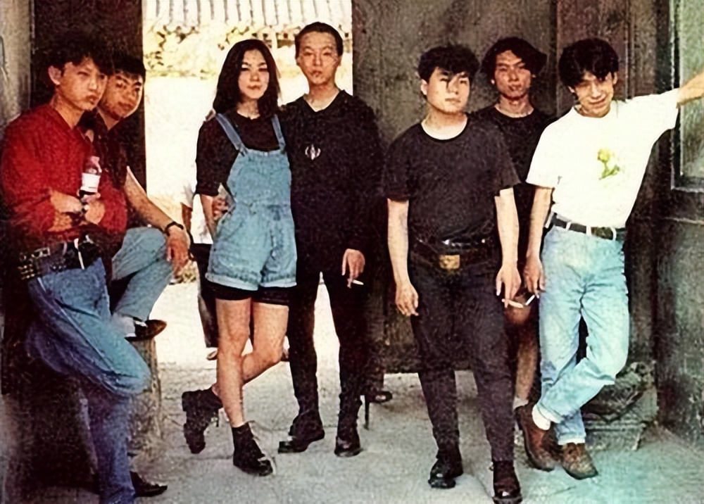 王菲和谢霆锋为什么兜兜转转,王菲和谢霆锋之间兜兜转转的爱情