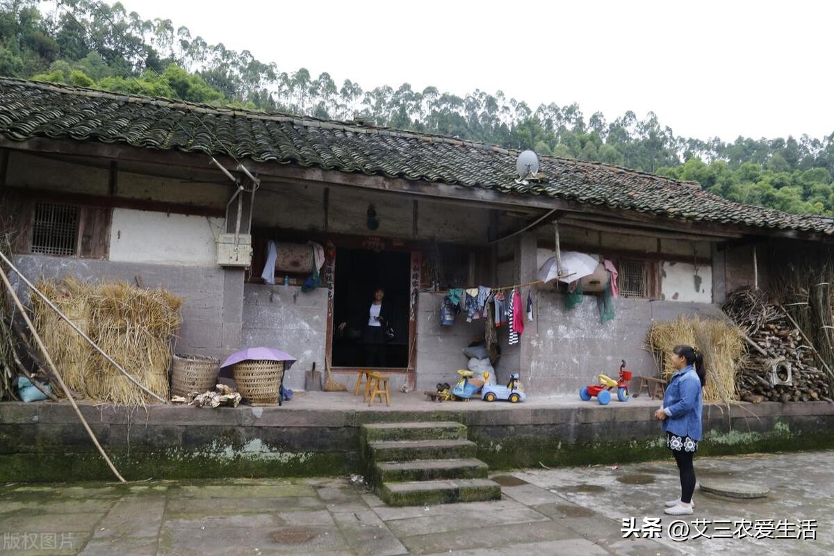 申请低保保障金少于多少可以申请,申请个人低保的条件和标准是什么