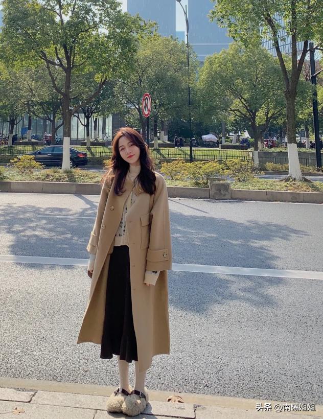 秋冬什么鞋配长裙子比较好看,秋冬穿这三双鞋帅气又显高