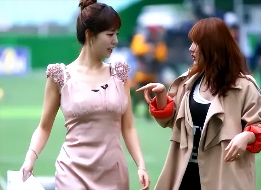 院长在宾馆给女主播治痔疮,某院长给网红治疗痔疮