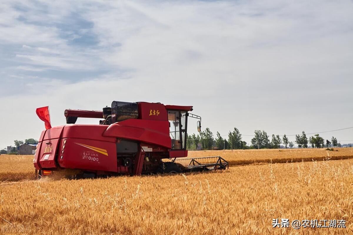 江苏省沃得收割机,江苏沃得8.0履带收割机