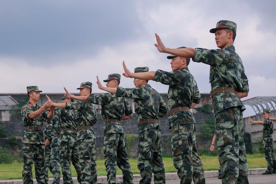 上军校将来能怎么就业,读军校出来有哪些就业可能