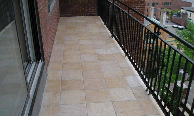 武汉市新洲区阳台漏水补漏,阳台墙壁漏水补漏胶