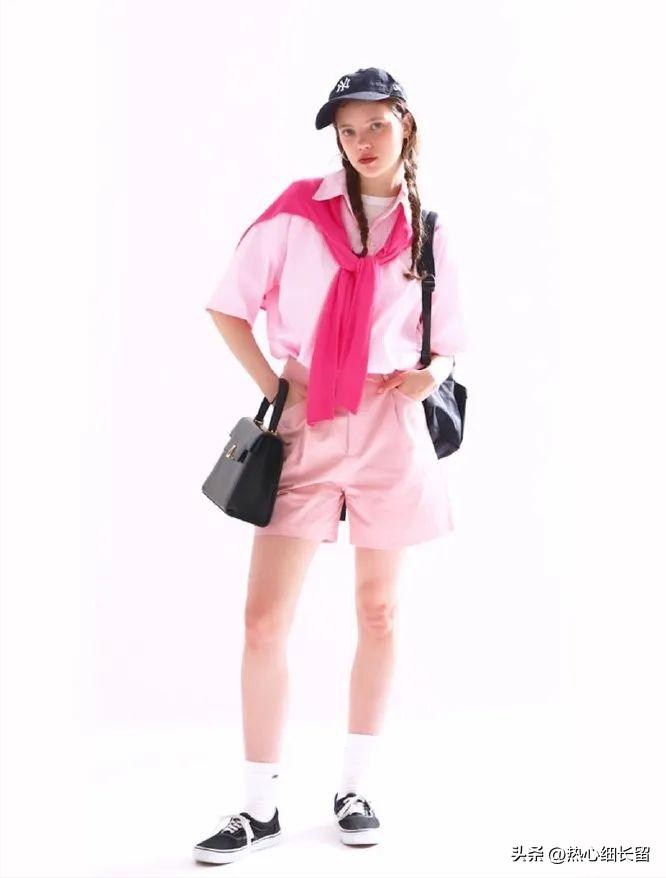 短袖衬衫的基础穿法越简单越时髦,短袖中长款衬衣穿搭技巧