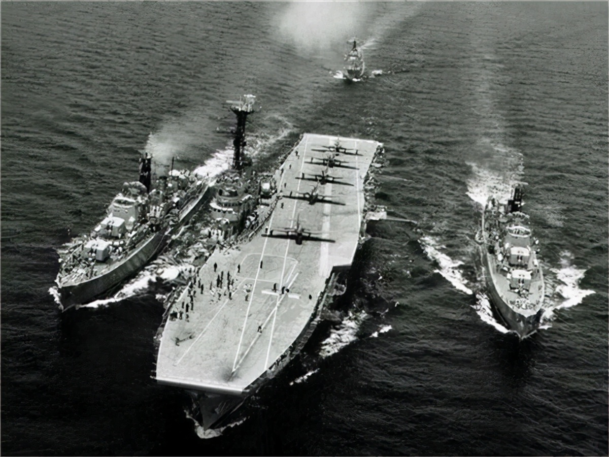 中方花三千万美金，买澳大利亚一艘废船，舱门打开后却有意外收获