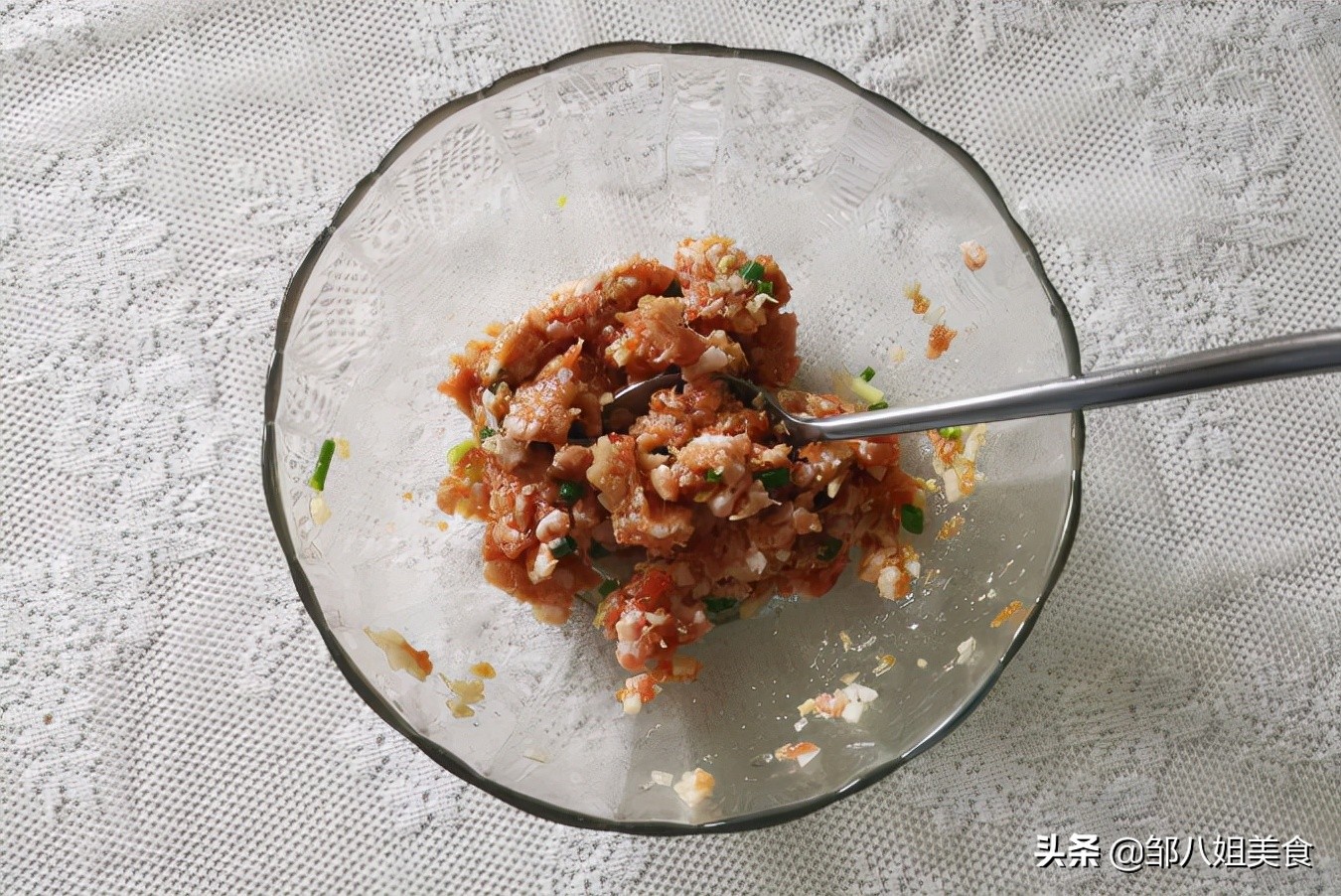 大厨炸藕夹脆皮糊视频,正宗炸藕夹的糊怎么调视频