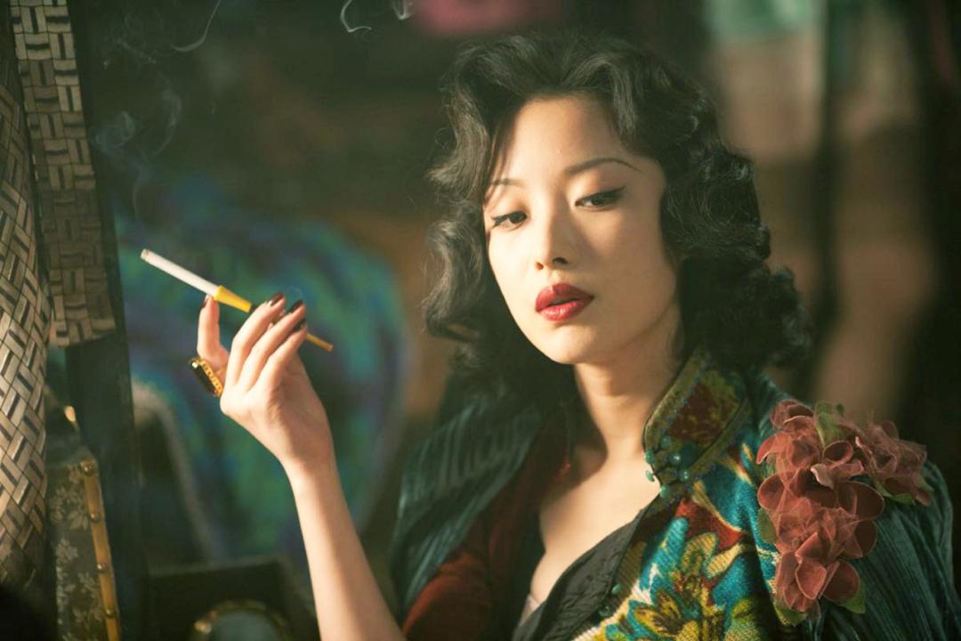 倪妮刚出道跟现在的变化,张艺谋评倪妮倪妮眼含泪