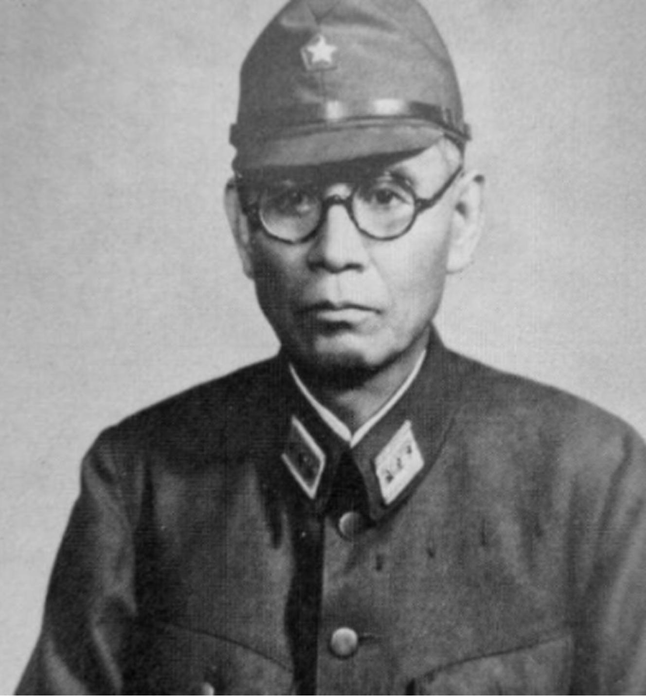 黑狸虎王兆相,黑狐王被小虎拿石头砸死