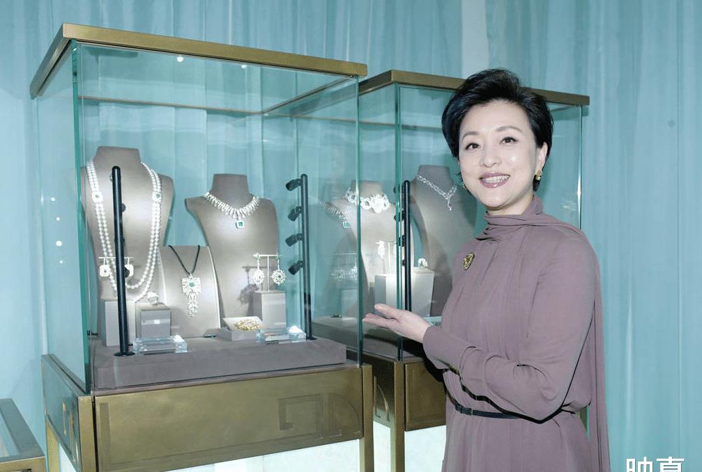 爱与金钱博弈,爱与财富