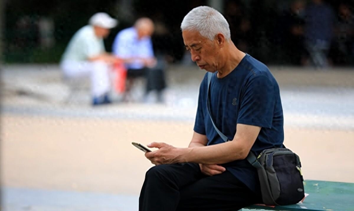 夫妻买50元婚姻保险,给孩子交的教育保险