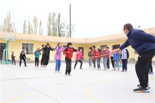 为中国足球梦想助力,为农村孩子筑梦爱心公益活动