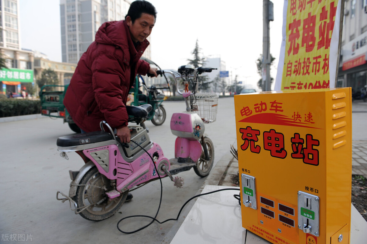 饿死的电动车铅酸电瓶怎样救活,两轮电动车电瓶饿死了怎样激活