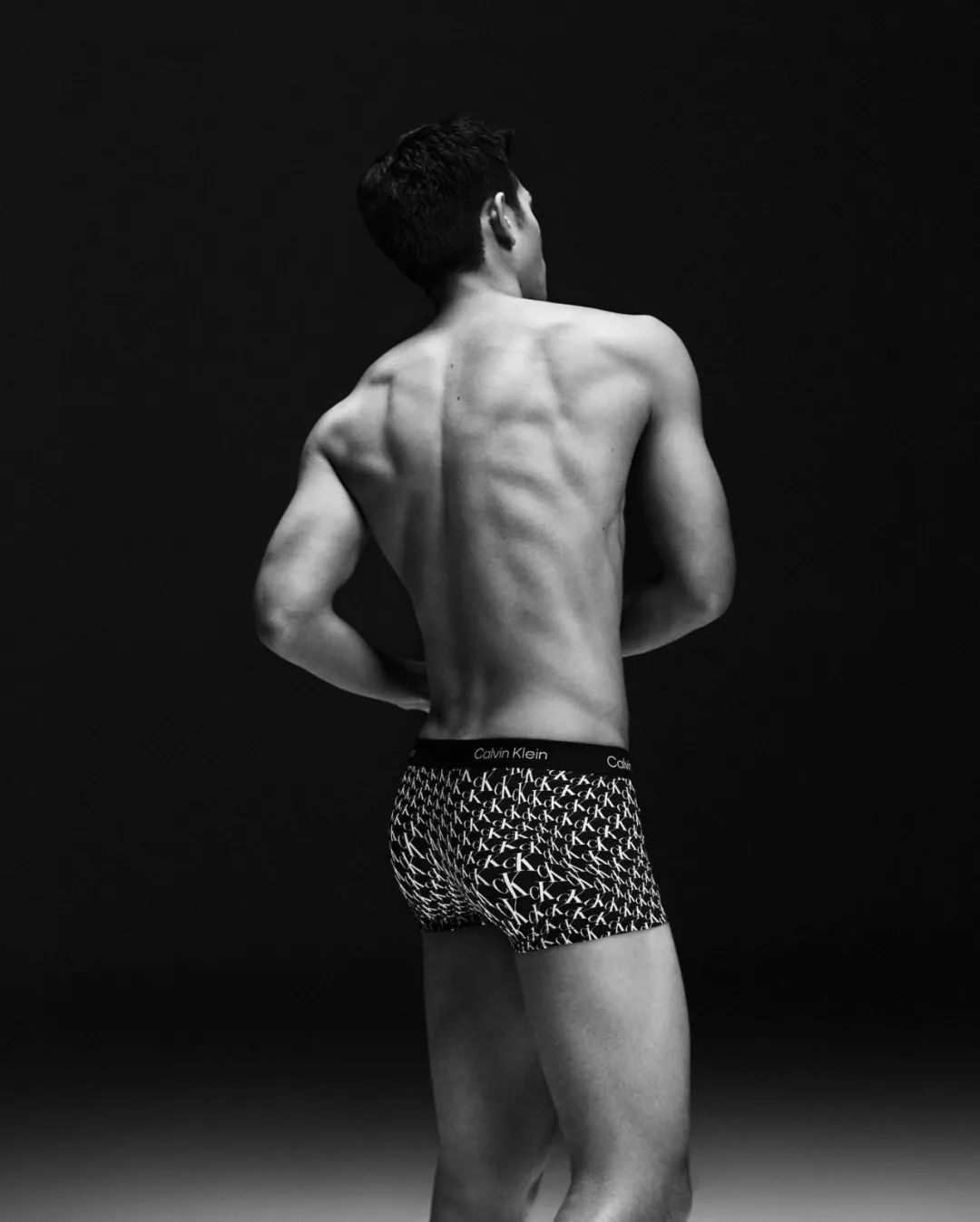 日本超模浅野启介拍摄CALVINKLEIN广告大片了！