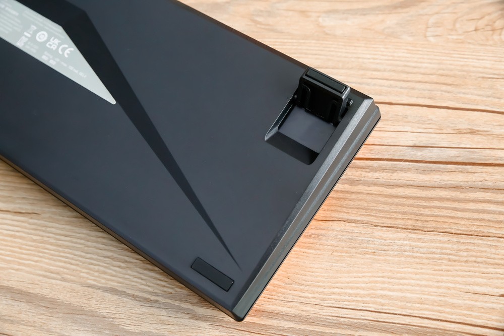 办公纯黑色机械键盘,工业风机械键盘