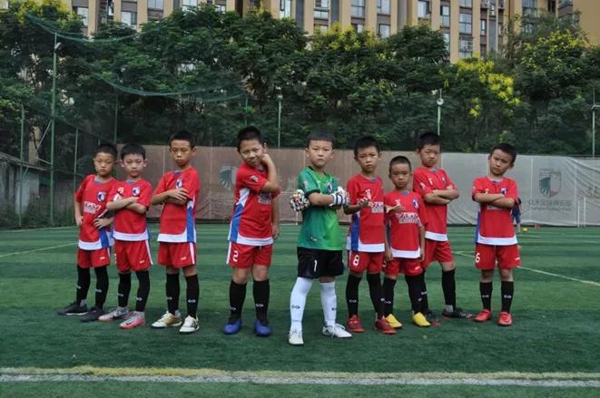 为什么学足球很难,为什么学足球比较慢