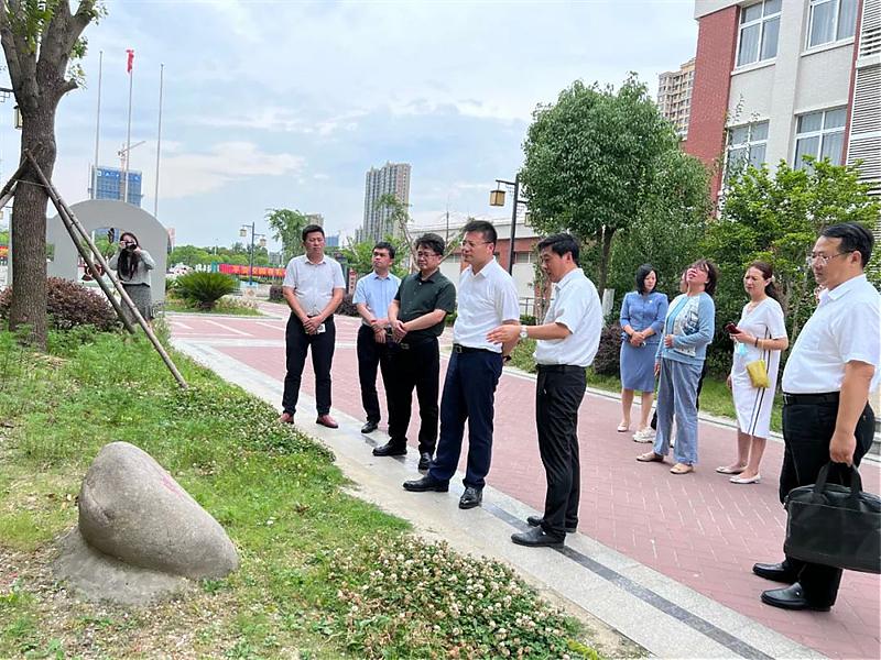 脚踏实地行稳致远,行稳致远砥砺前行