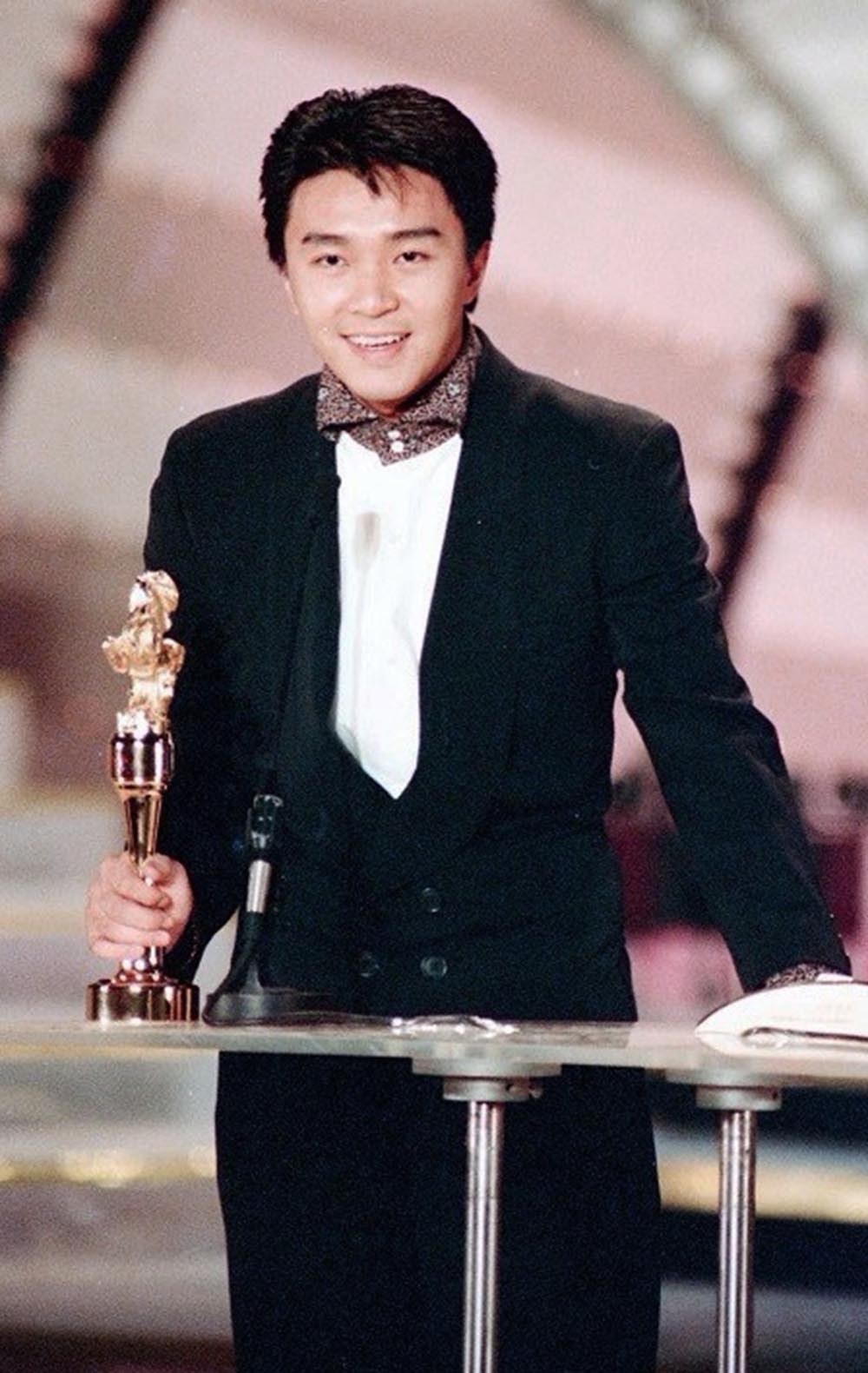 情断周扬青完整版,朱茵周星驰伤感情史