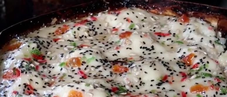 梅花糕一锅卖,梅花糕店铺