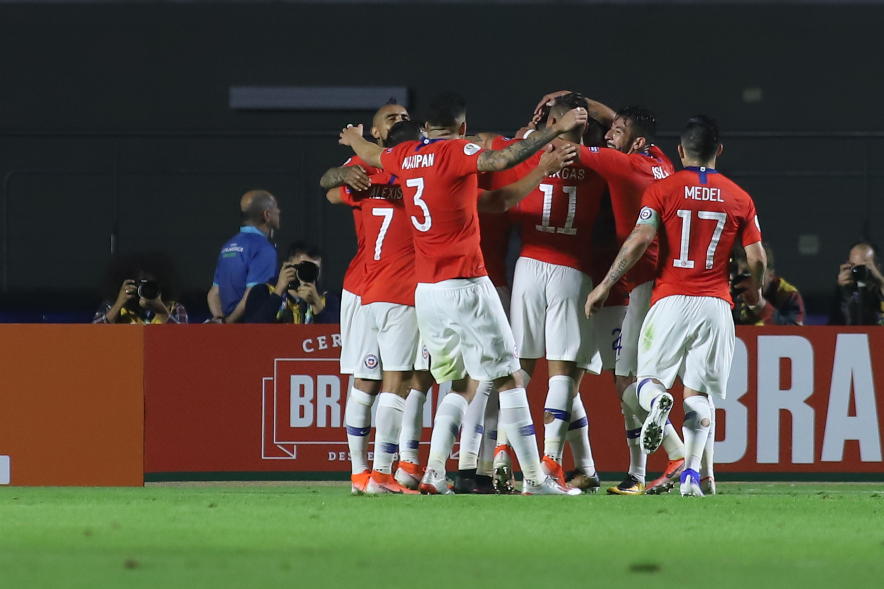 道德胜利到“胜利之国”——简析军事独裁时足球如何引发国家认同