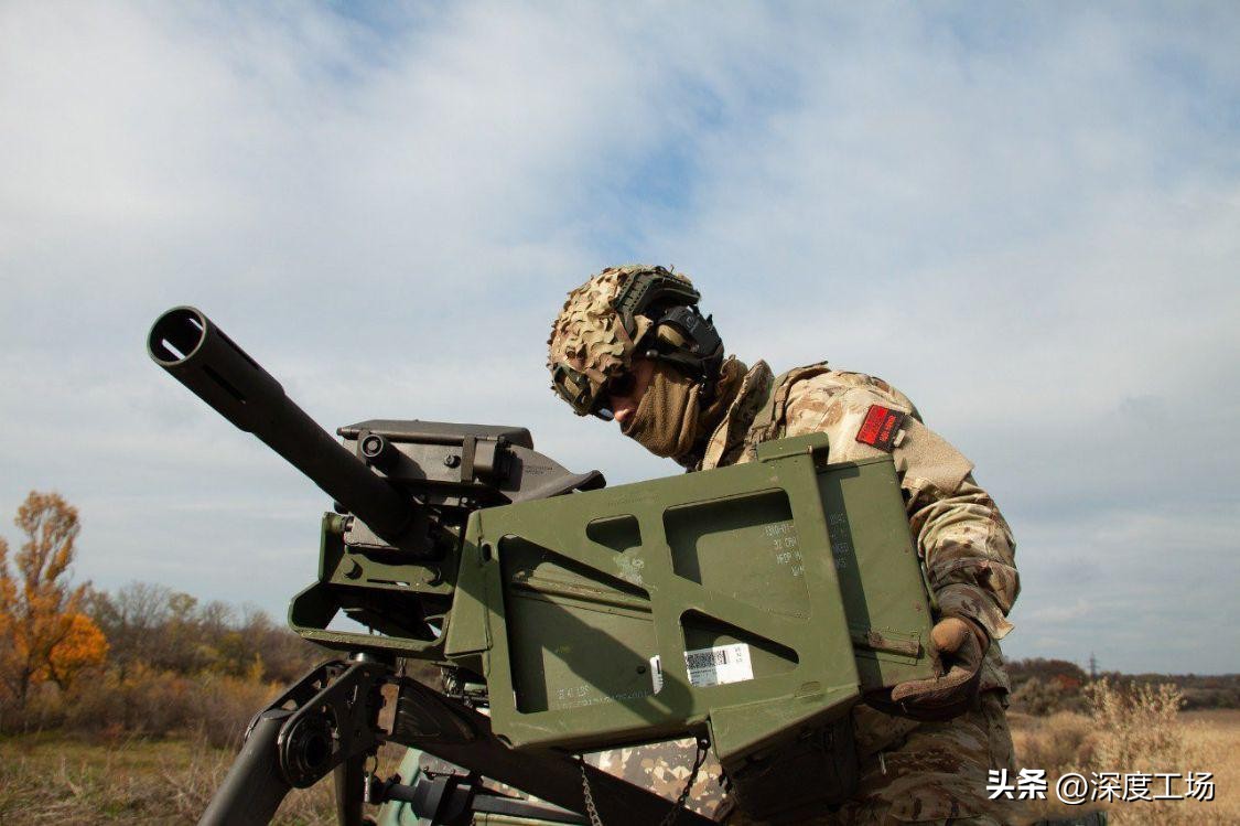乌克兰士兵榴弹发射器威力多大,乌克兰美制榴弹发射器