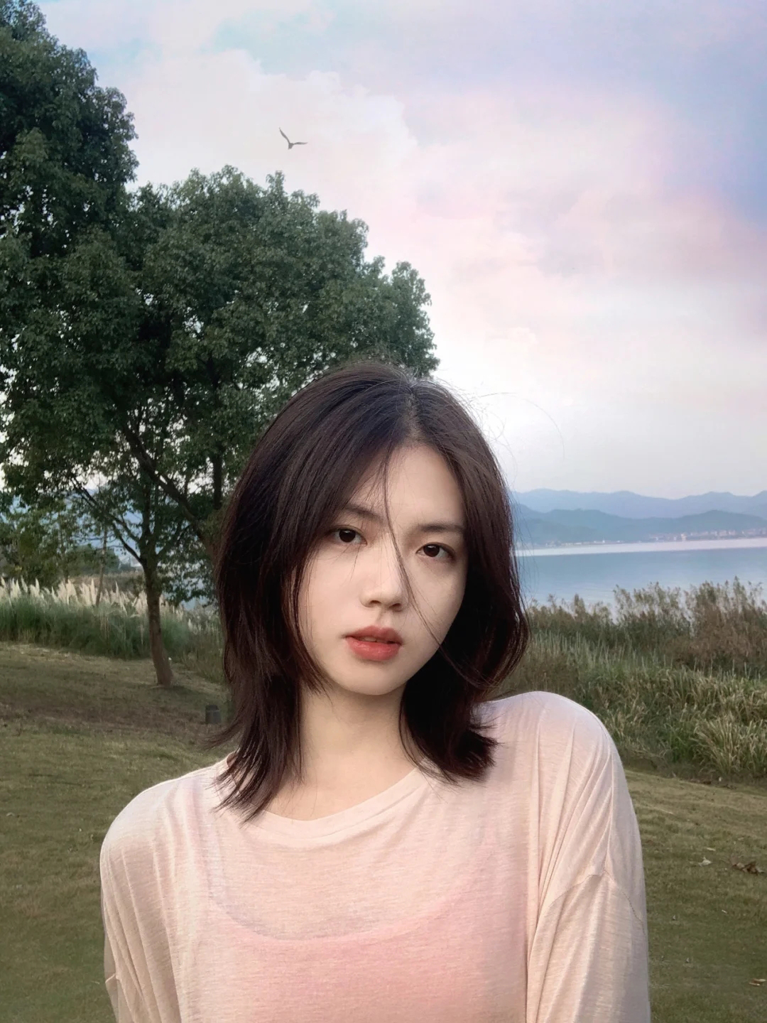 适合任何脸型的锁骨短发女,大方脸女生锁骨短发推荐