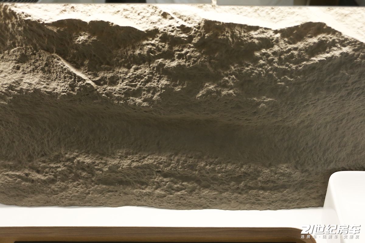 戴德房车urv2023款高配版,戴德云游C型大额头房车