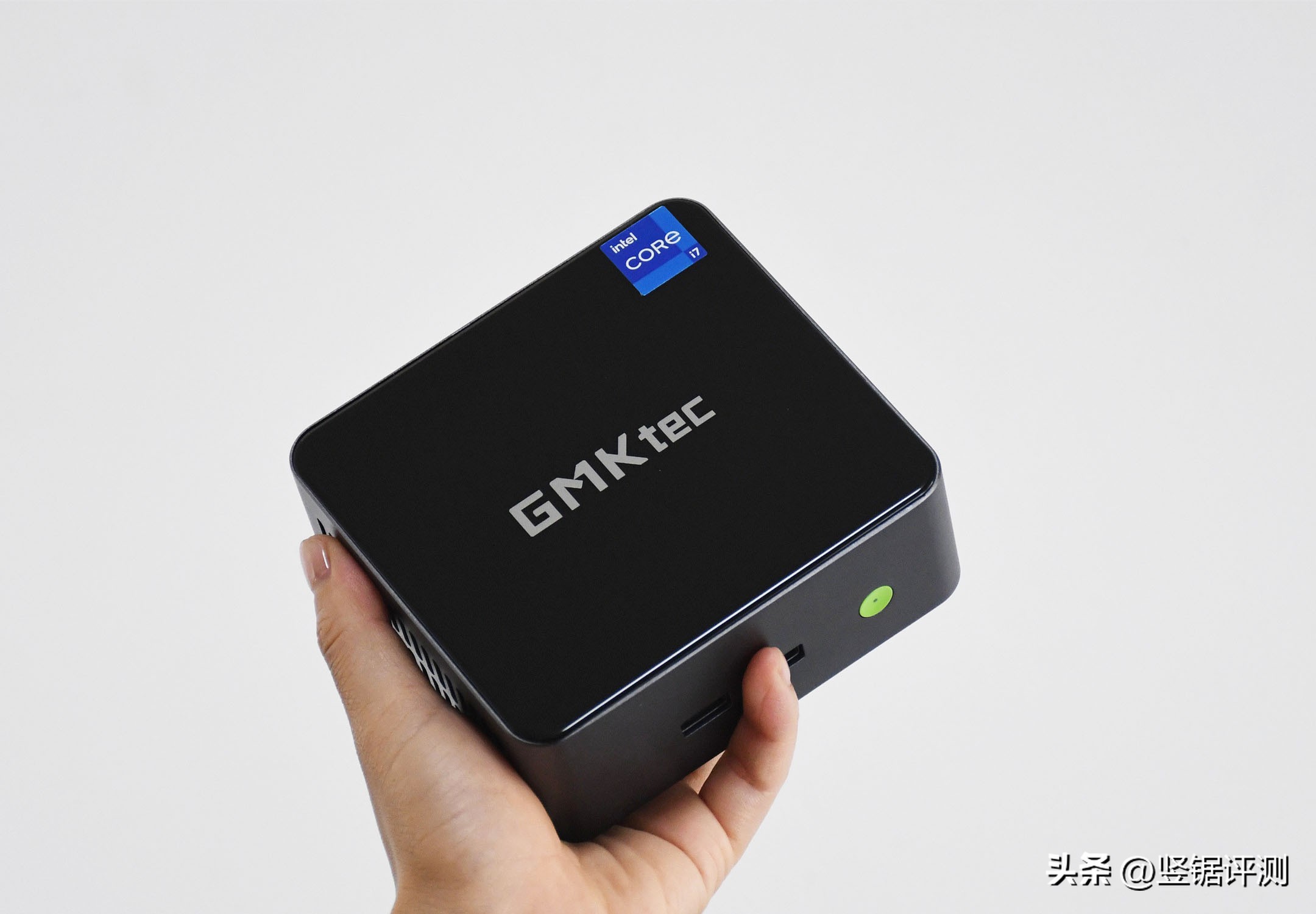 极魔客m2迷你主机,极摩客k6和m2哪个玩游戏比较好