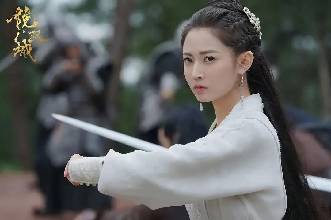 日本的天才女作家,震惊散文界天才女作家