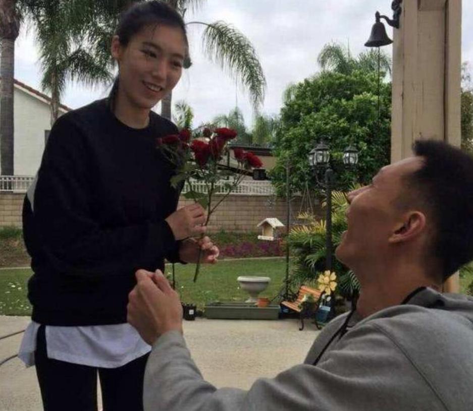 易建联和荆灵婚礼,易建联娶巴西宝贝