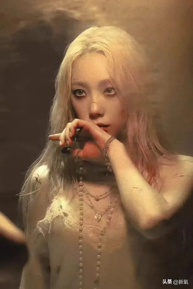 废土风穿搭：朴彩英、金泰妍、朴妍，谁才是真正的美人？