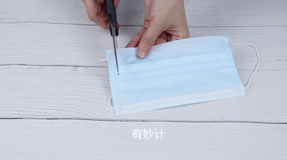 春节外出口罩应该这样戴,出门在外一定要注意防护戴好口罩