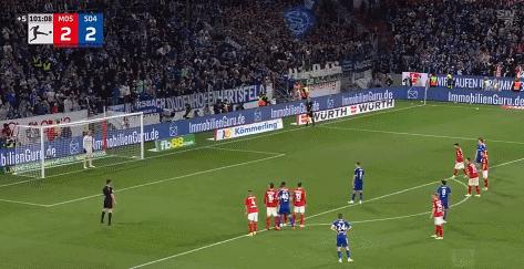 德甲战报:勒沃库森14场不败遭终结,沙尔克超长补时绝杀逃离降级区