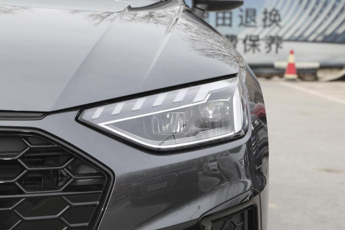17-19款奥迪a4l驾驶感受,深度测评19款奥迪a4l时尚