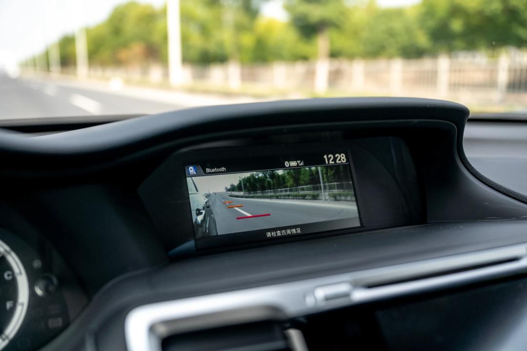 买高配家用车，送V6发动机——9代雅阁3.0LVTI尊贵版