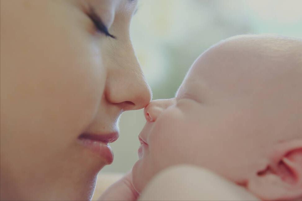 出现临产征兆孕妈要拿待产包吗,孕妇什么时候去医院待产比较合适