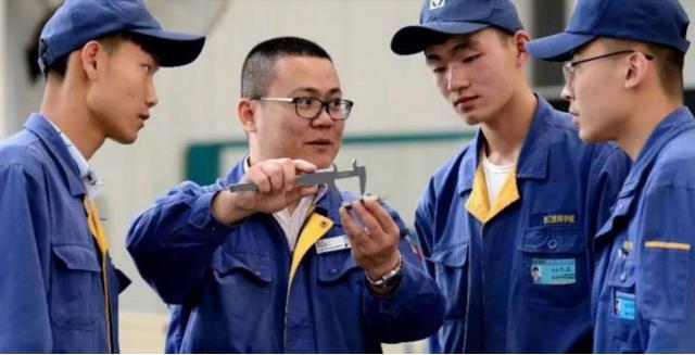 流水线低学历,18岁不想干流水线了怎么办