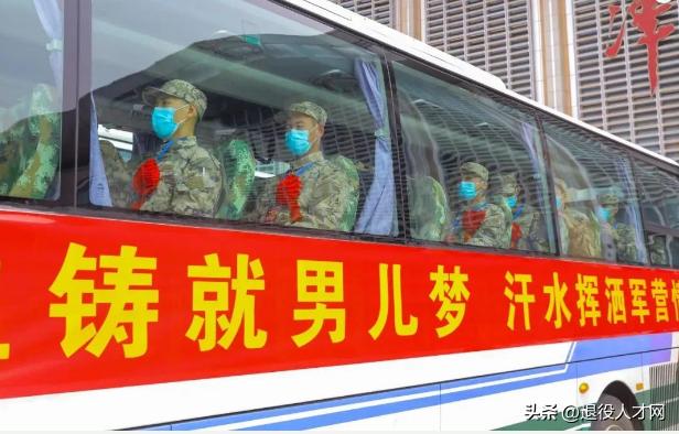 谈谈大学生参军入伍的看法100字,大学生当兵想法采访