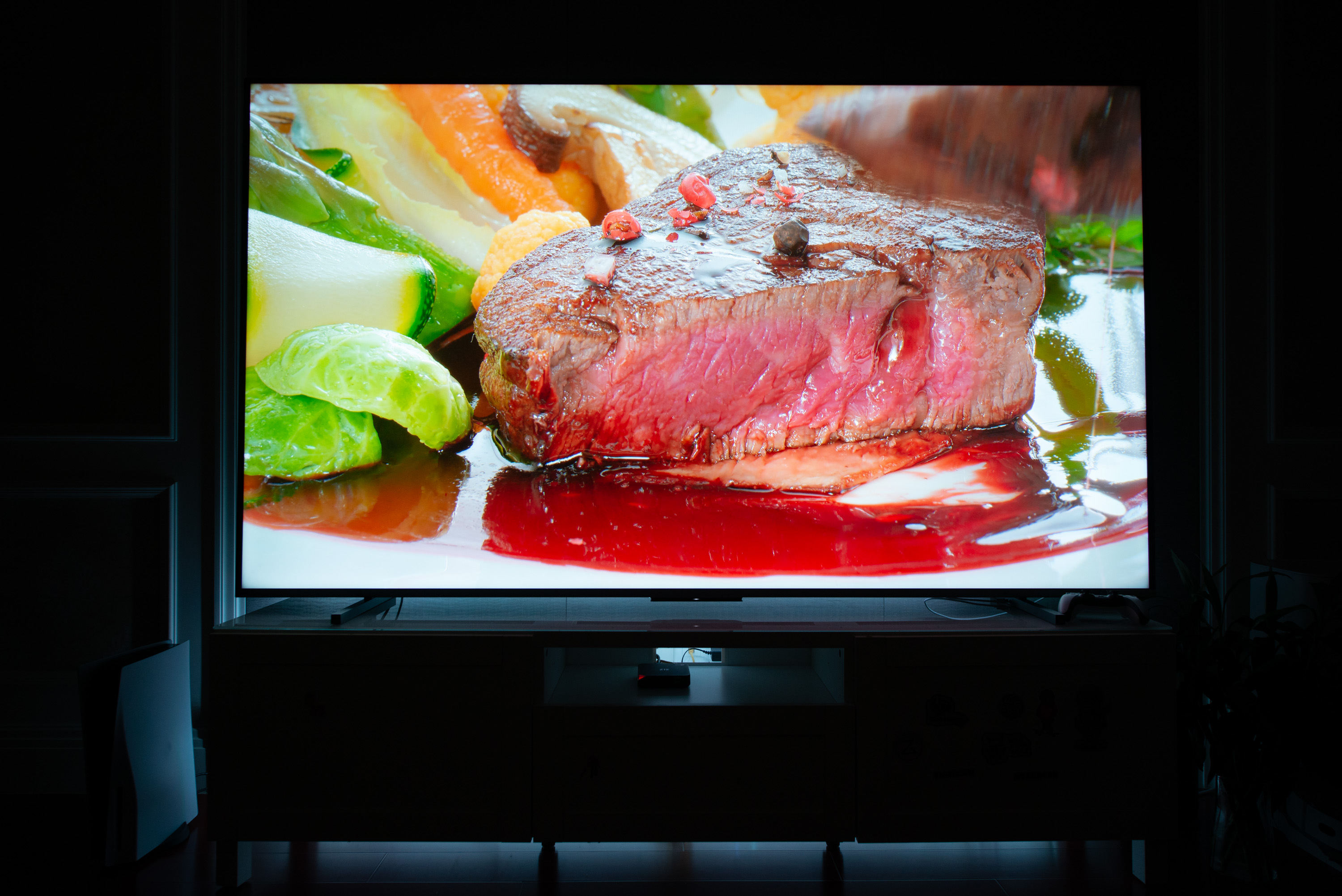 碎屏的电视机,家里电视碎屏了