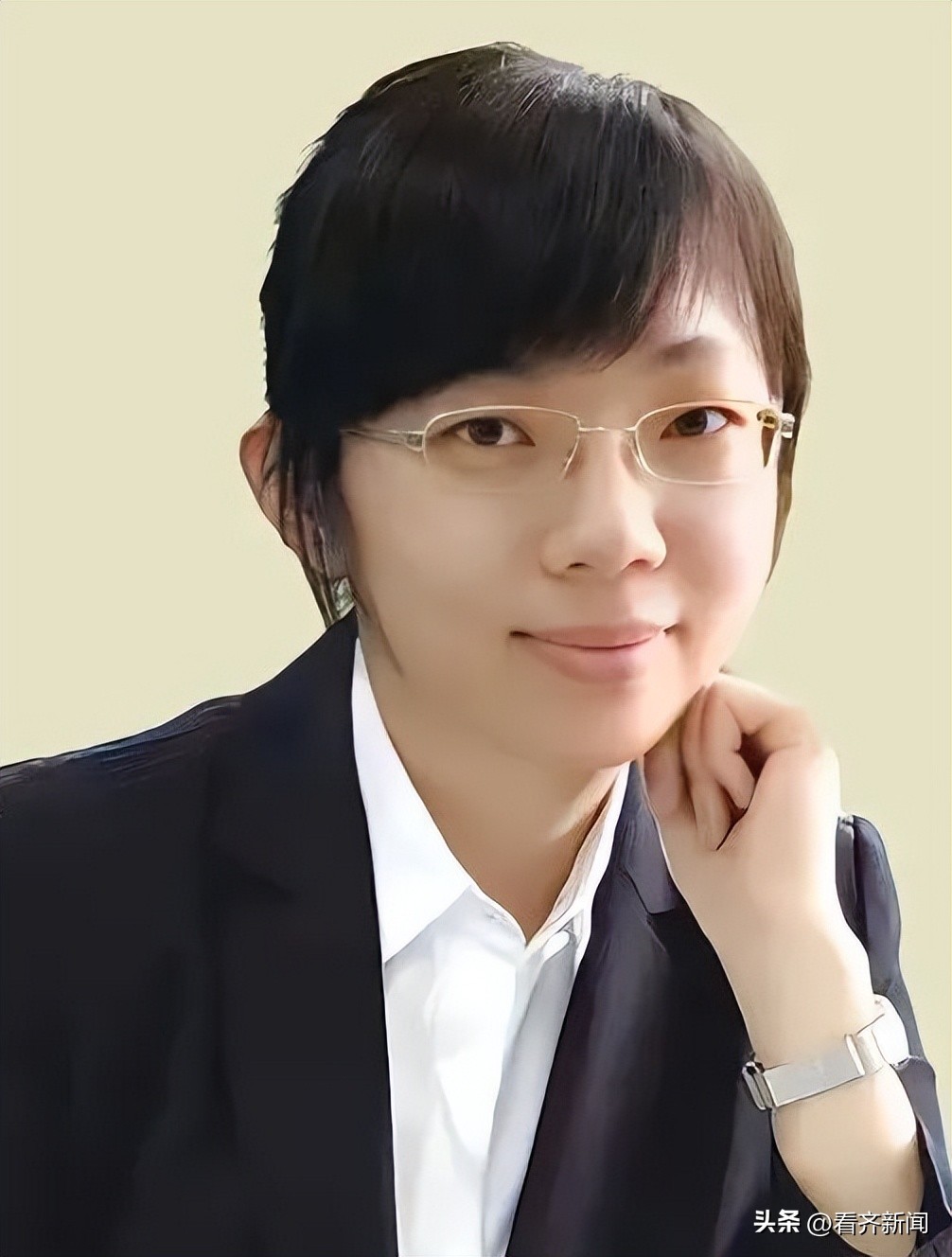 榻愰綈鍝堝皵琛℃按绉佺珛楂樹腑,榻愰綈鍝堝皵琛℃按楂樹腑