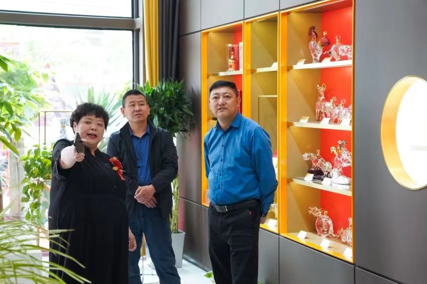 兰州锦润昊商贸五粮液专卖店喜迁新址落户雁滩核心商圈