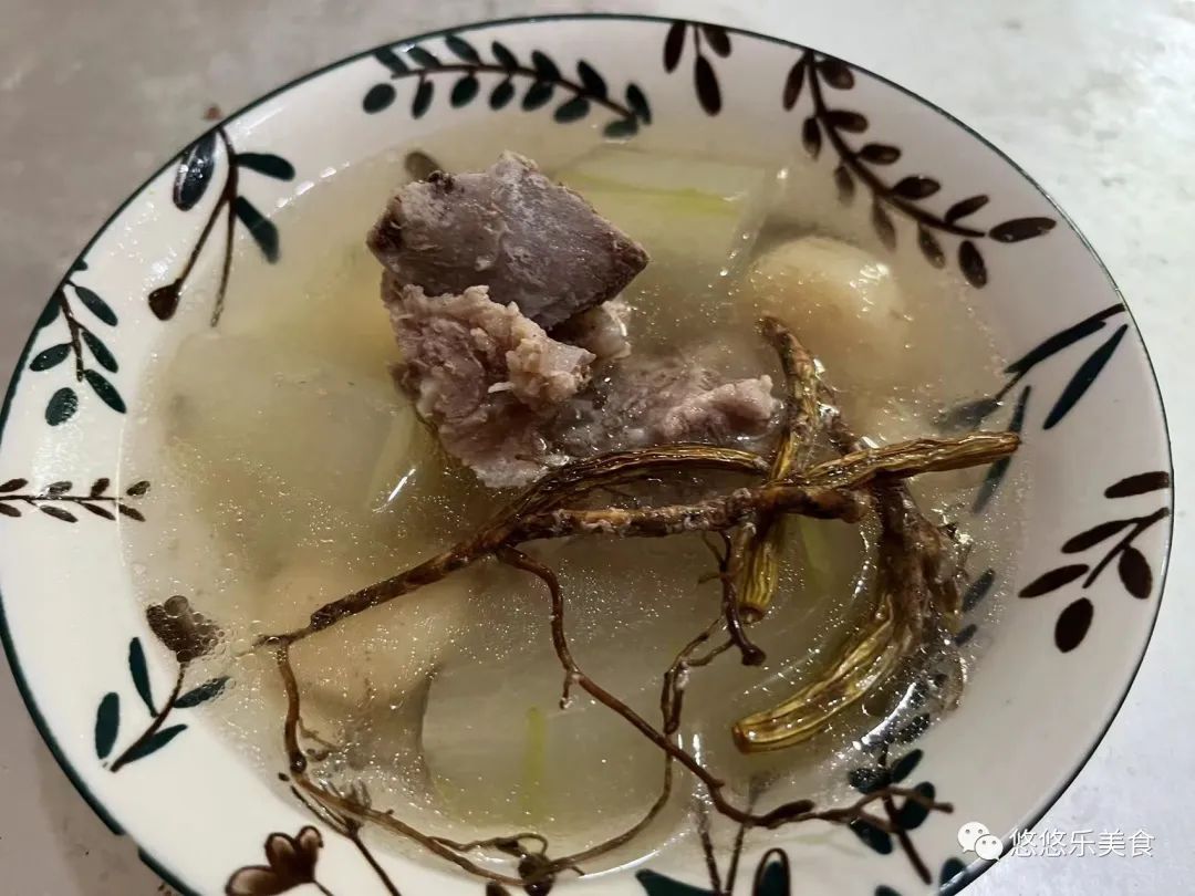 咳嗽痰多煮什么喝对嗓子好,冬季咳嗽嗓子有痰煮什么喝好