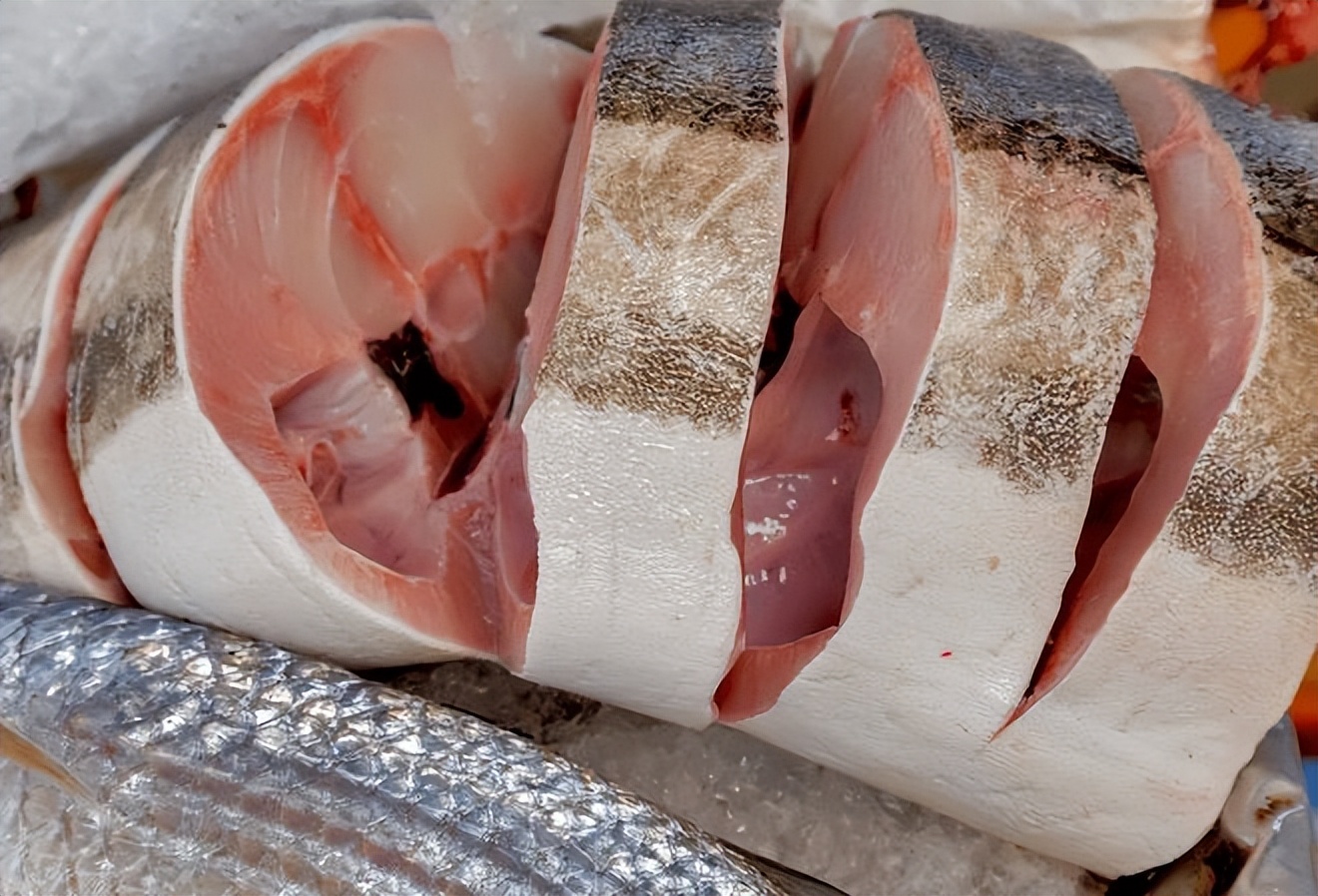 腿脚不好的老年人吃什么营养品好,中老年多吃这种食物双腿有劲