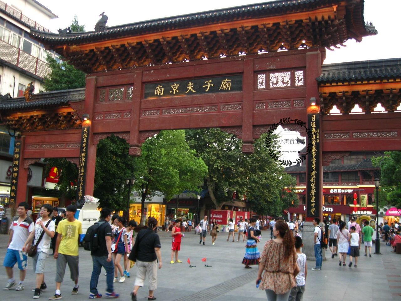 八条臭名远扬的美食街,国内坑人的十条美食街