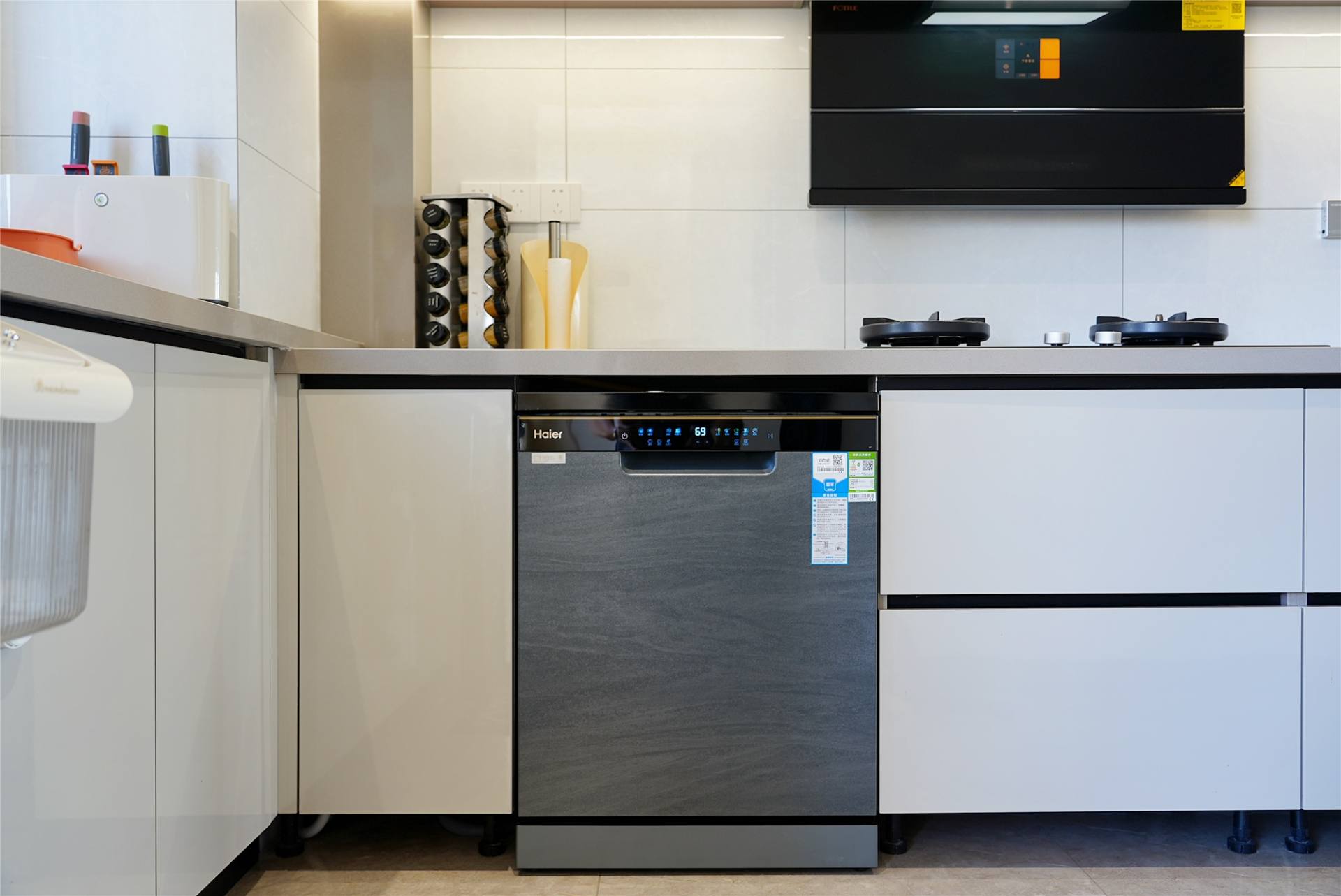 洗碗机w20w30,海尔洗碗机w20w30选择哪个