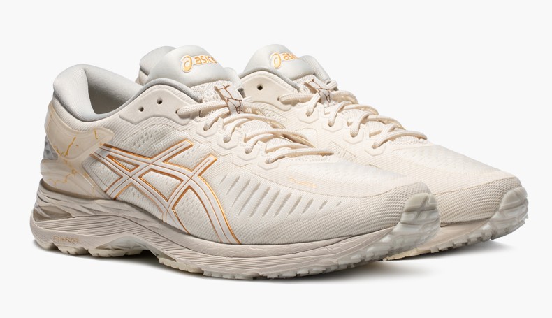 同价位跑鞋是李宁好还是耐克好,同价位跑鞋选国产还是选大牌