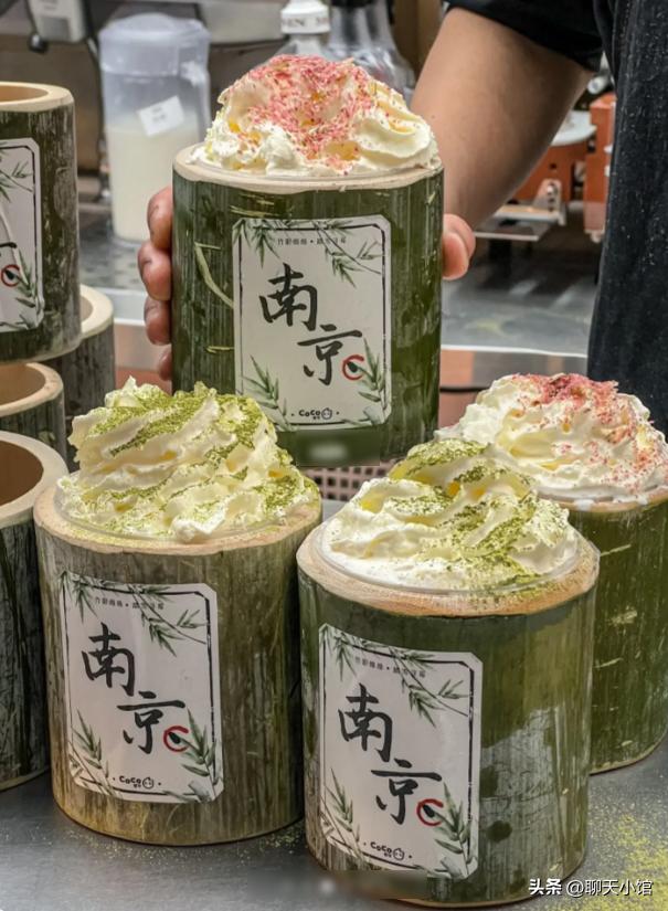记者暗访奶茶里的真相,曝光竹筒奶茶反复使用