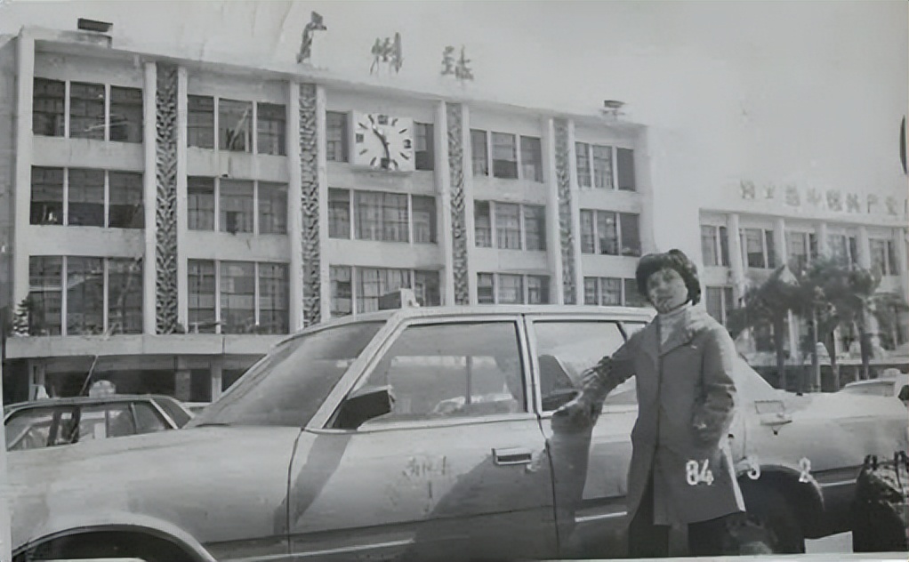 广州打卡景点或网红景点,广东火车站免费网红打卡地