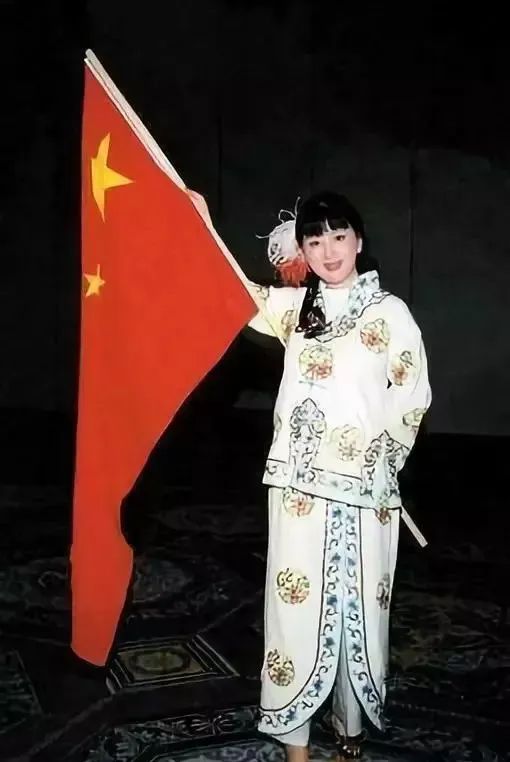 47岁参加选美，曾被克林顿接见，“中国第一美妇”的大尺度往事