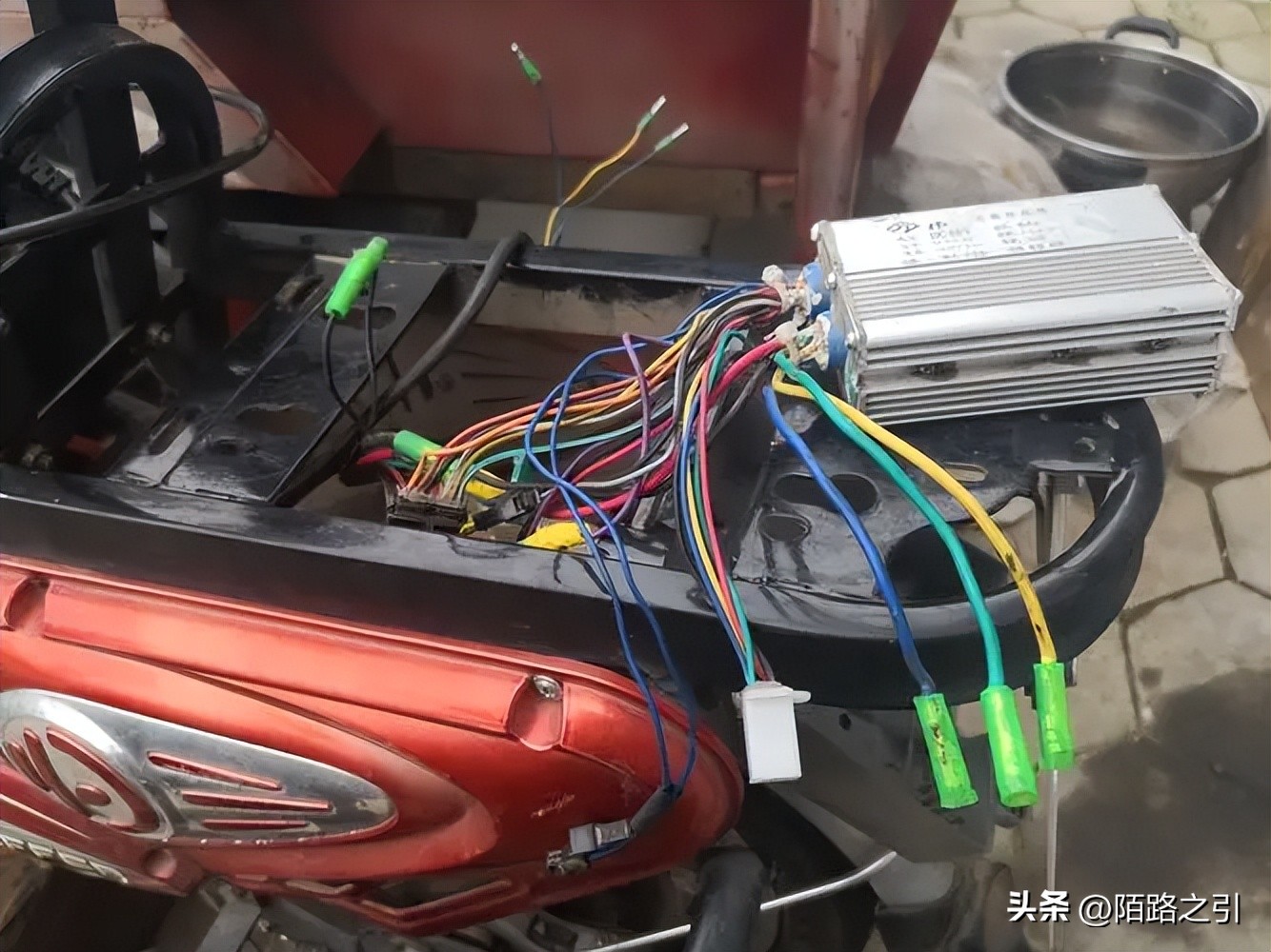 两轮车控制器电路图,两轮车控制器有软硬启动吗