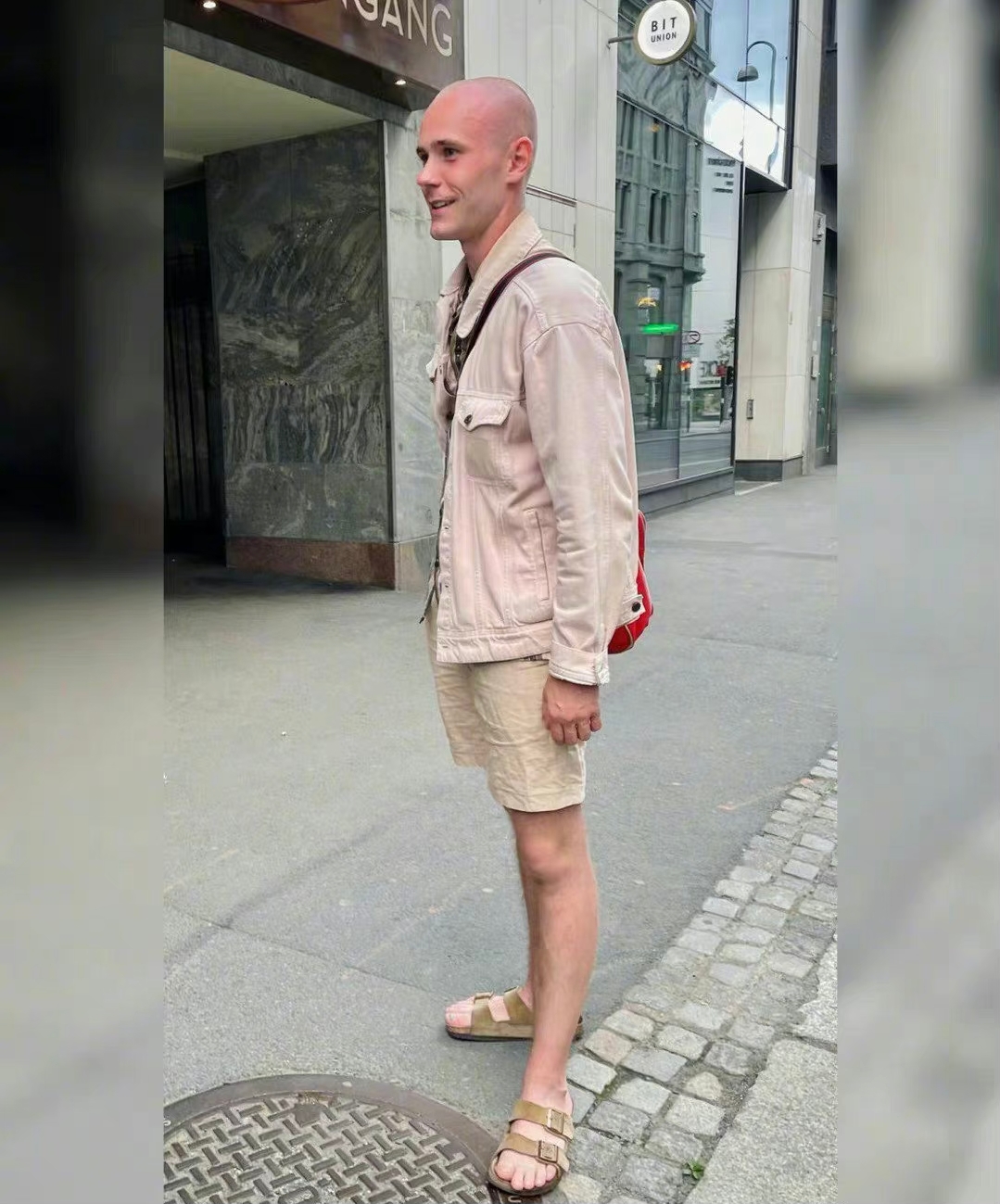 鐜板湪鐢峰＋閮界┛鍥涜鐭￥,鐜板湪娴佽鐨勭敺浜虹┛鐭￥